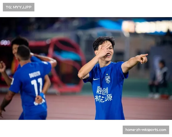 武汉三镇卡迪斯禁区外远射破门，标王价值在处子球中得以体现